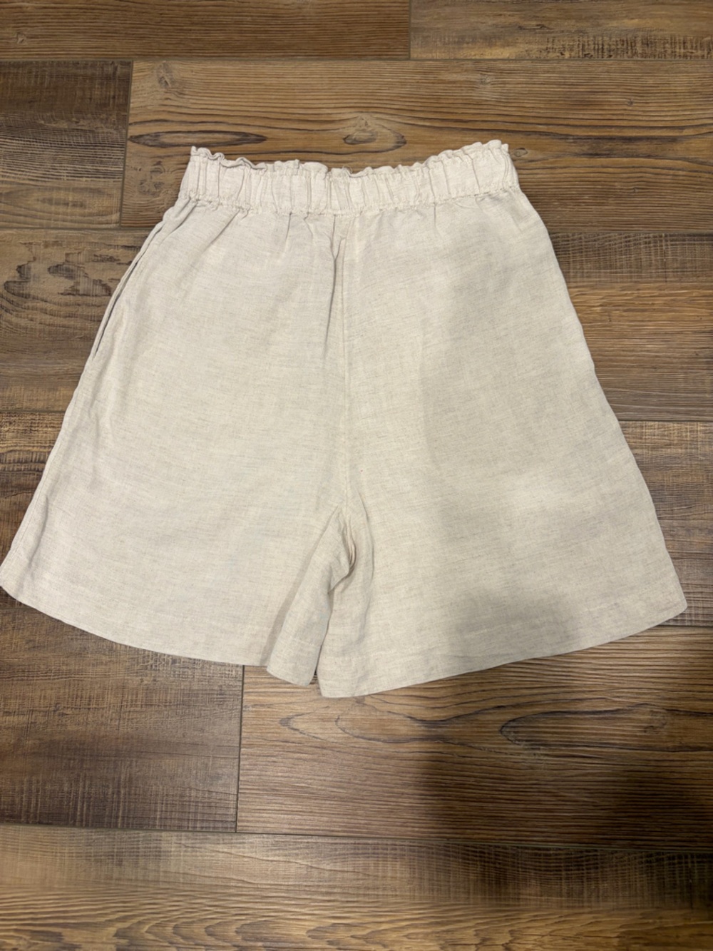 H&M Beige Elastic-Waist High Rise Linen-Blend Bermuda Shorts - Picture 5 of 6